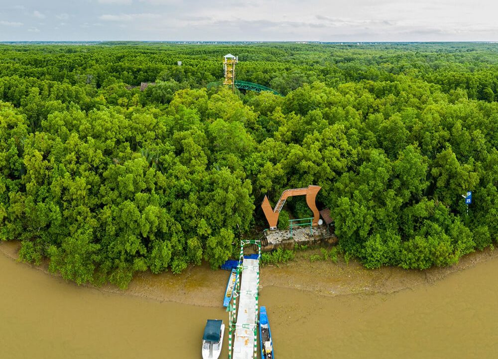 du thuyền và ca nô đi Cần Giờ