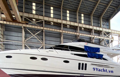 comprehensive yacht repair and maintenance service